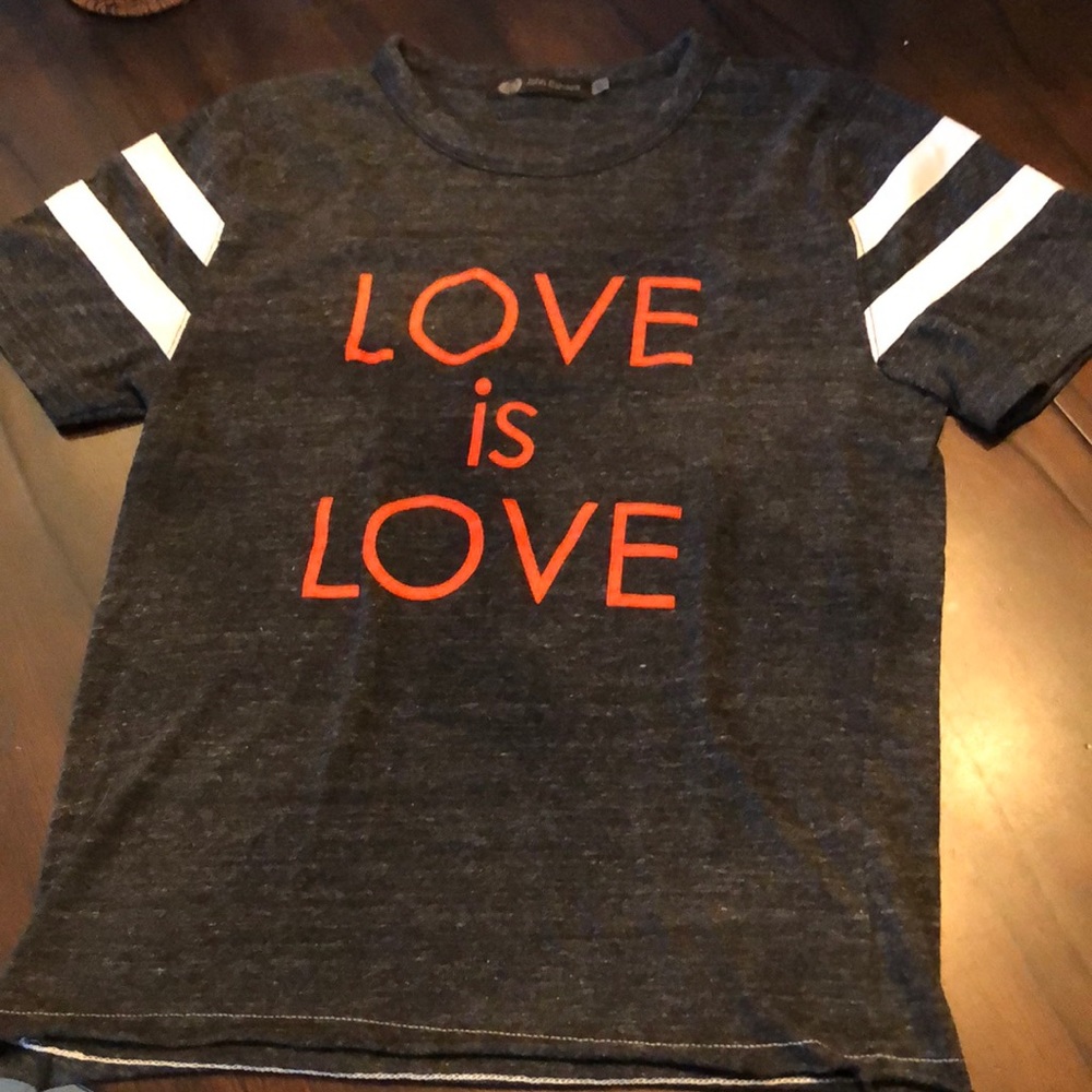 💕 JET painted “Love is Love” & soft strips embellished short sleeved T-Shirt
